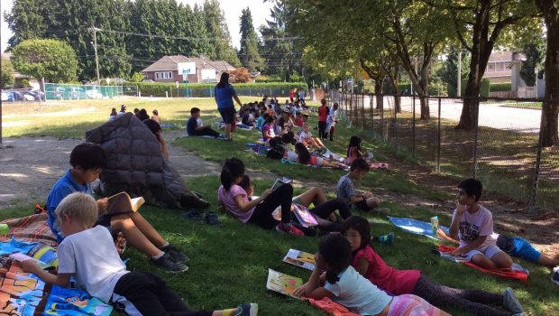 [metaslider id=508] Welcome Back! Enjoying the last few days of warm summer weather, reading outside in the sun during our first week activities!